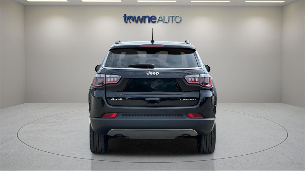2024 Jeep Compass Limited photo 3