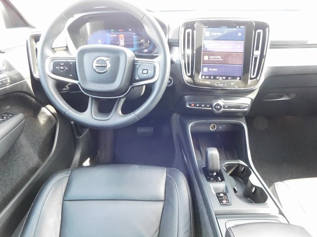 2024 Volvo XC40 Core photo 15