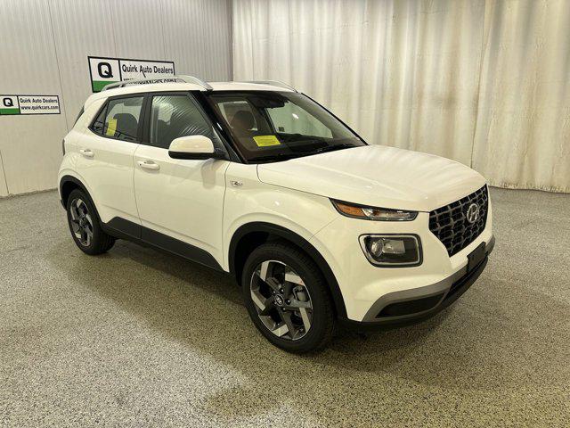 2026 Hyundai Venue SEL photo 2