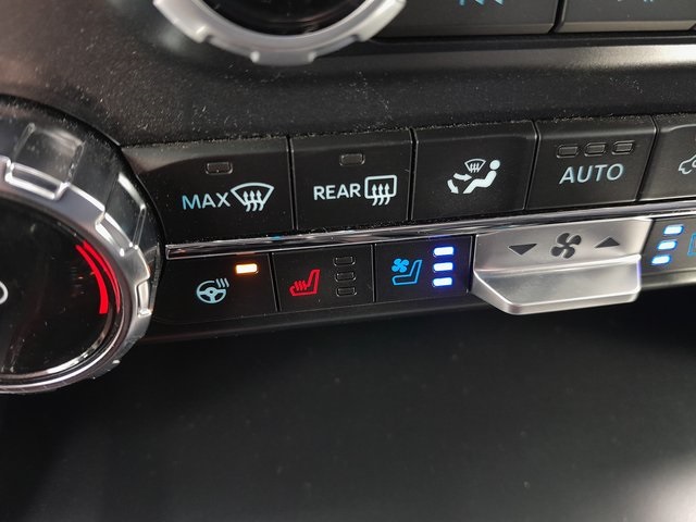 2025 Ford F-150 Lariat photo 24