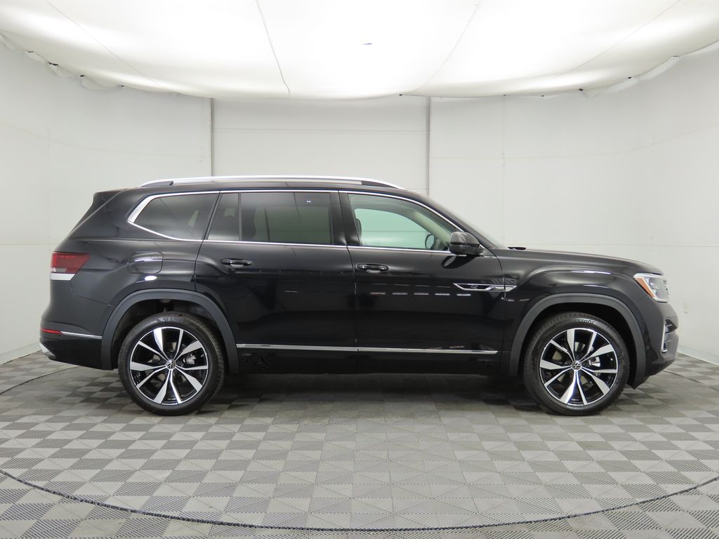 2026 Volkswagen Atlas SEL Premium R-Line photo 4