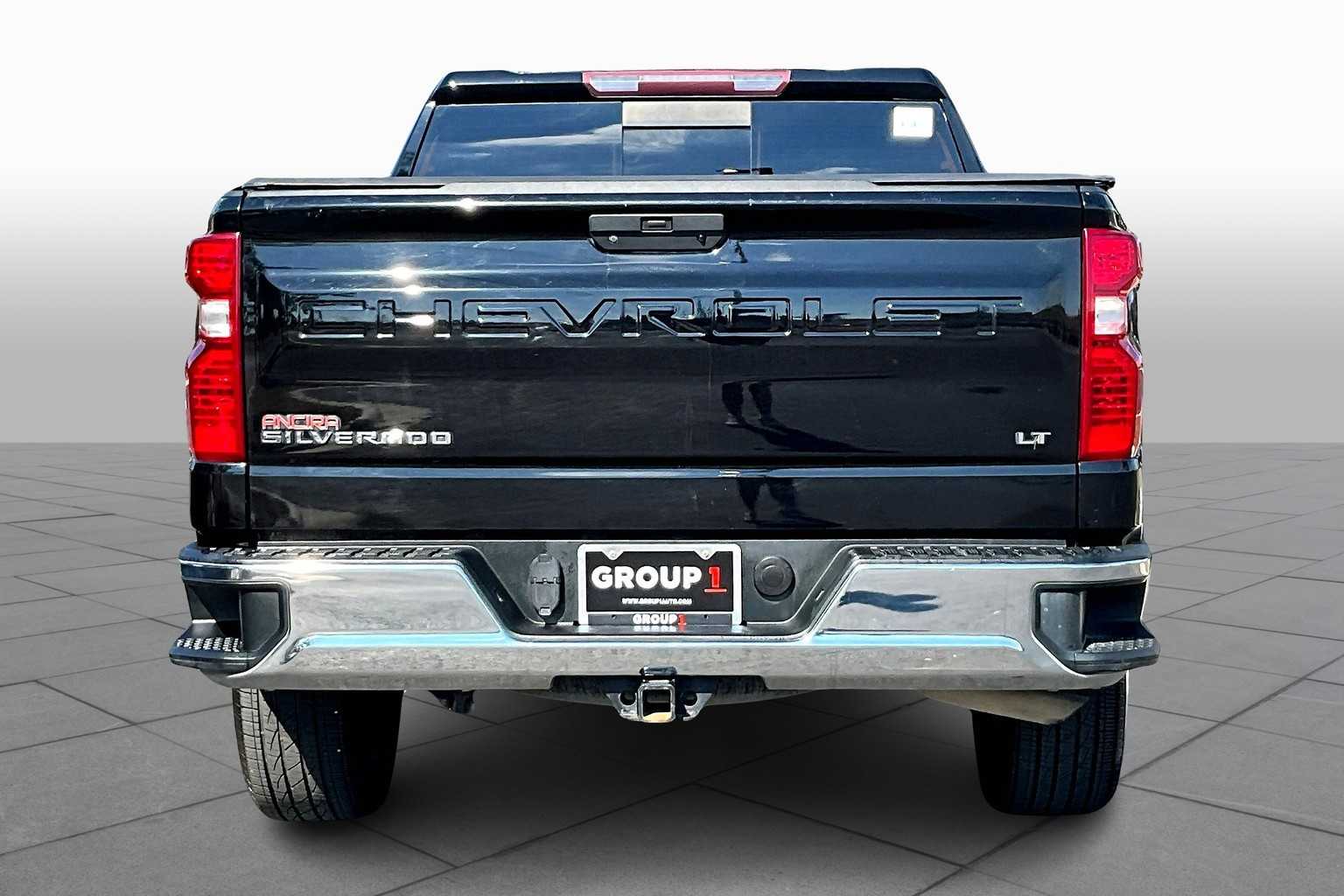 2019 Chevrolet Silverado 1500 LT photo 4