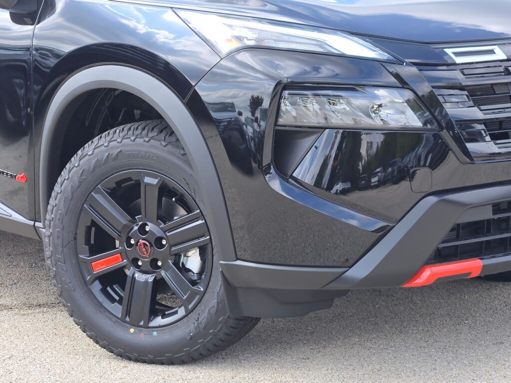 2026 Nissan Rogue SV photo 3