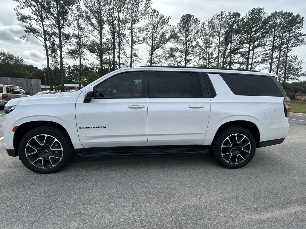 2021 Chevrolet Suburban RST photo 2