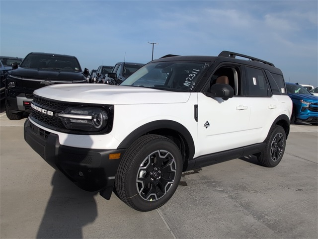 2025 Ford Bronco Sport Outer Banks photo 4