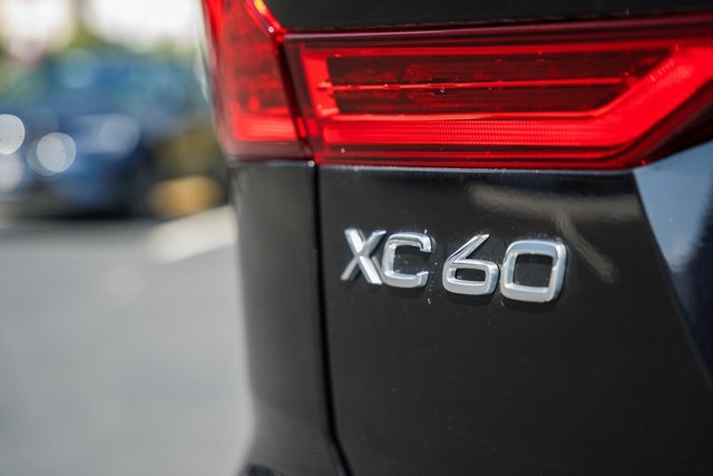 2022 Volvo XC60 Inscription photo 8