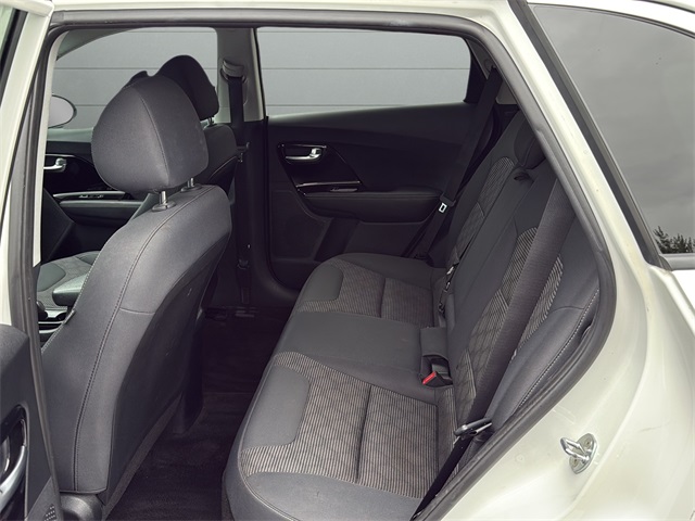 2022 Kia Niro LXS photo 15
