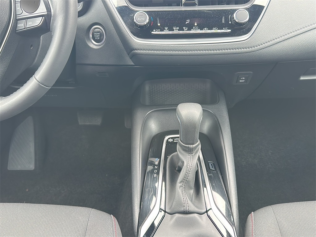 2023 Toyota Corolla SE photo 8