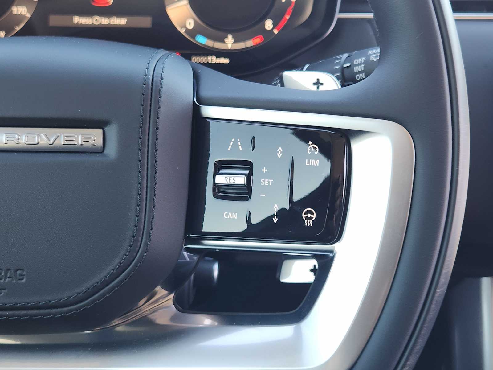 2025 Land Rover Range Rover SE photo 27