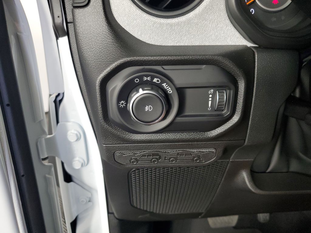 2025 Jeep Wrangler Willys photo 28