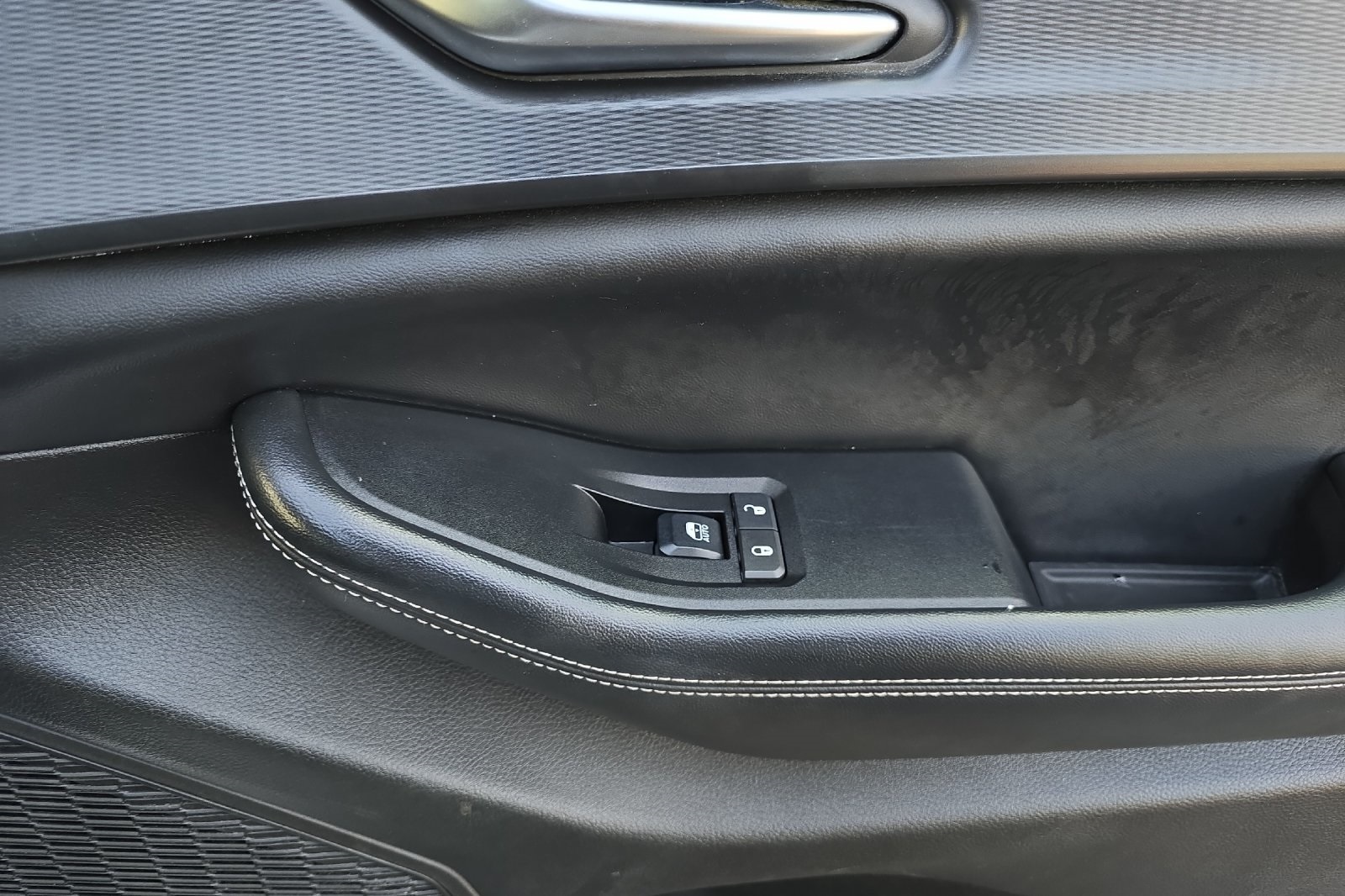 2024 Jeep Grand Cherokee Altitude photo 19