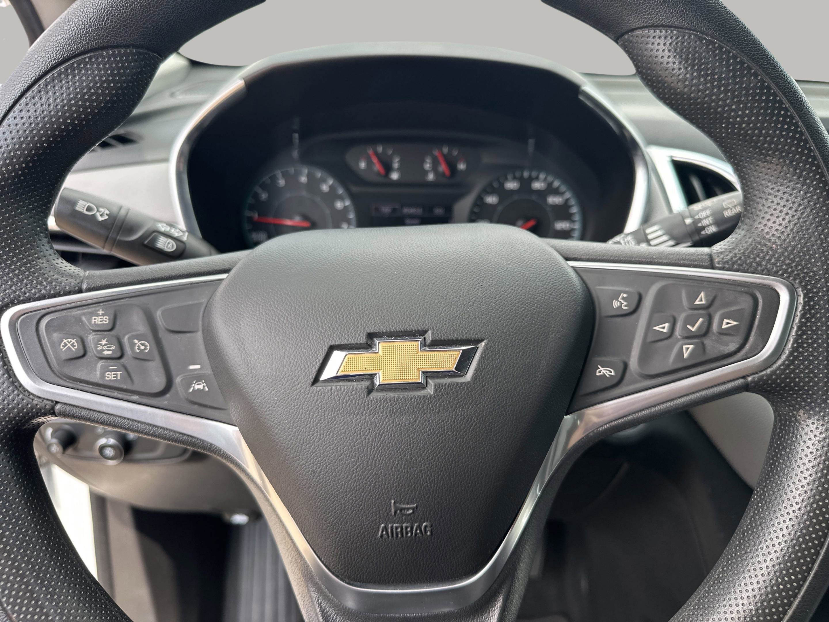 2022 Chevrolet Equinox LS photo 22