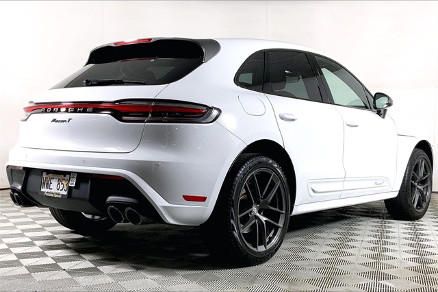 2023 Porsche Macan T photo 9
