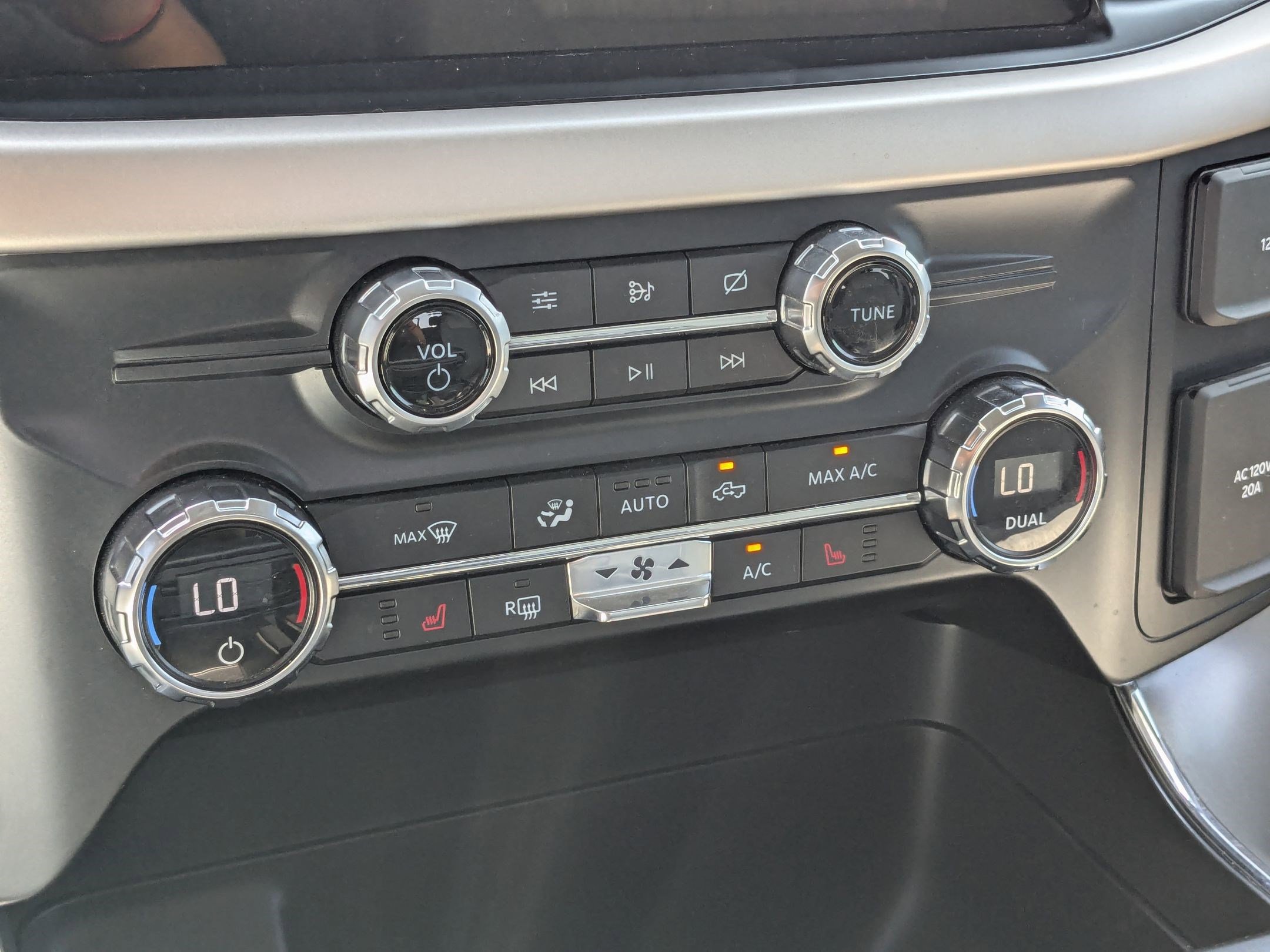 2021 Ford F-150 XLT photo 22