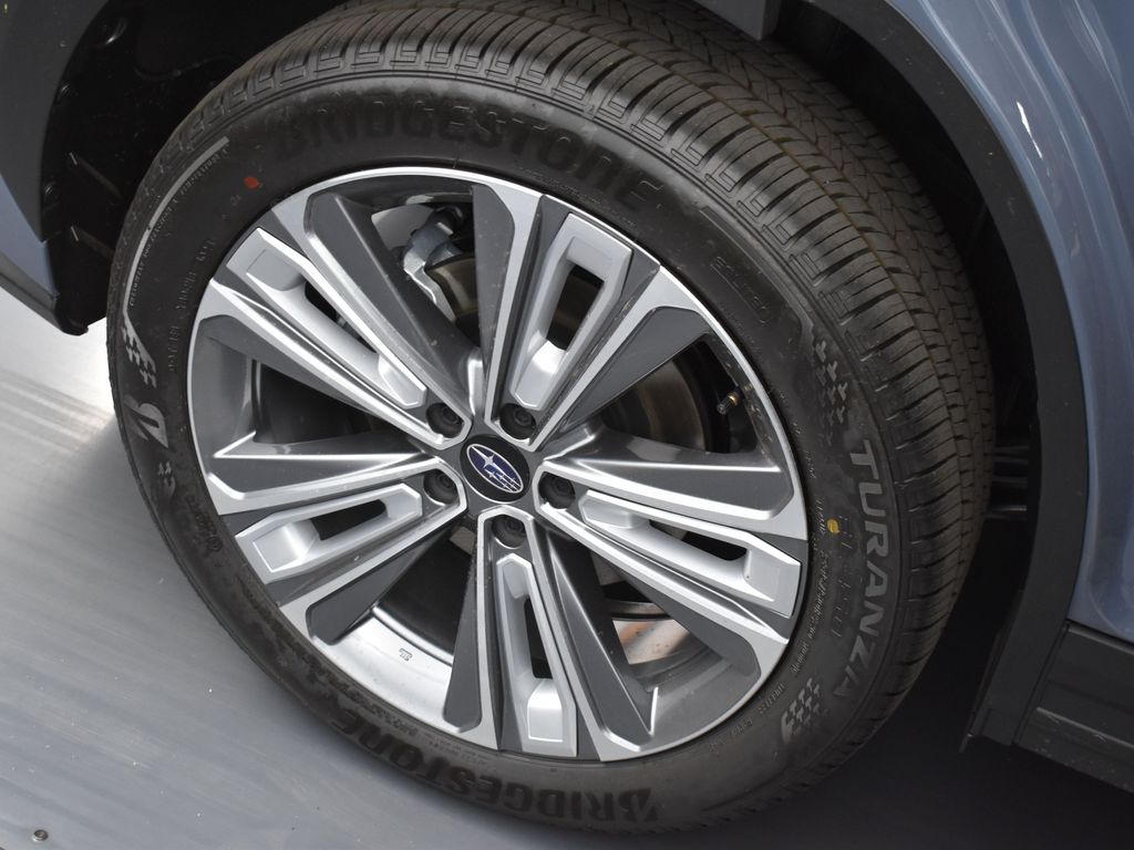 2025 Subaru Solterra Limited photo 24