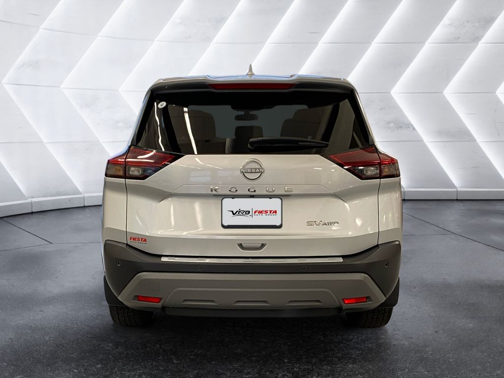 2022 Nissan Rogue SV photo 5