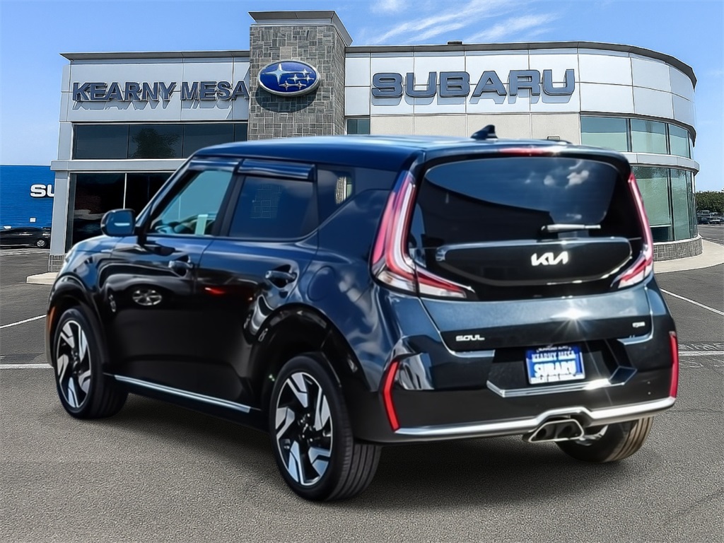 2023 Kia Soul GT-Line photo 4