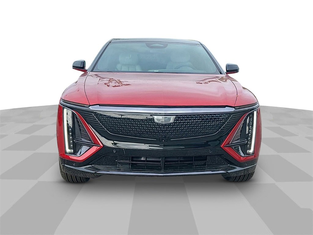 2024 Cadillac Lyriq Sport photo 2