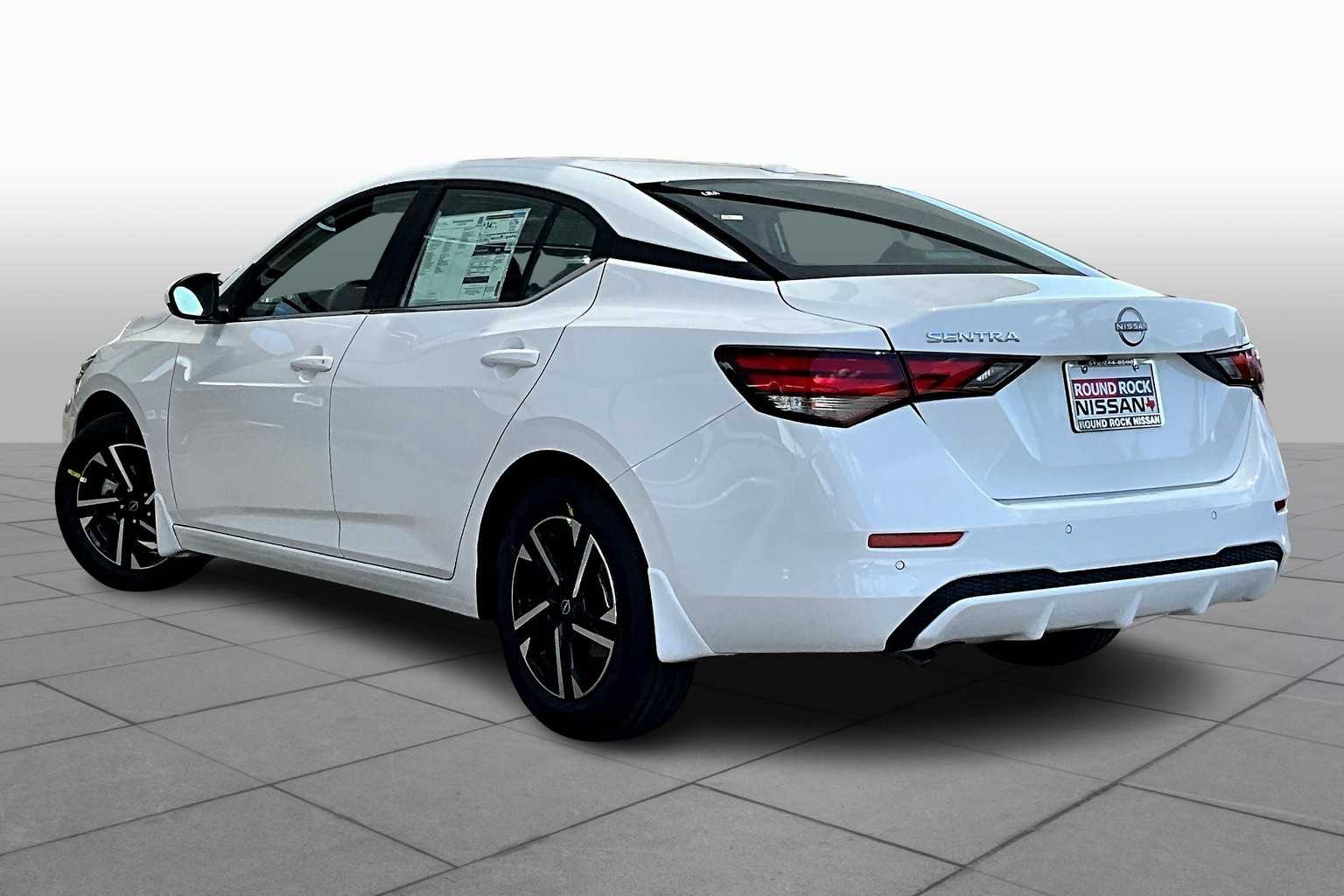 2025 Nissan Sentra SV photo 7