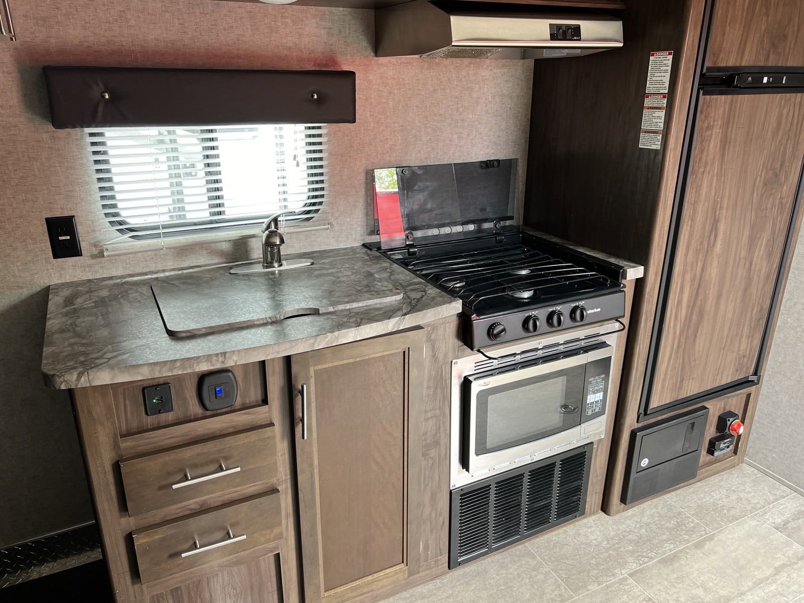 Used 2019  Forest River  image 25