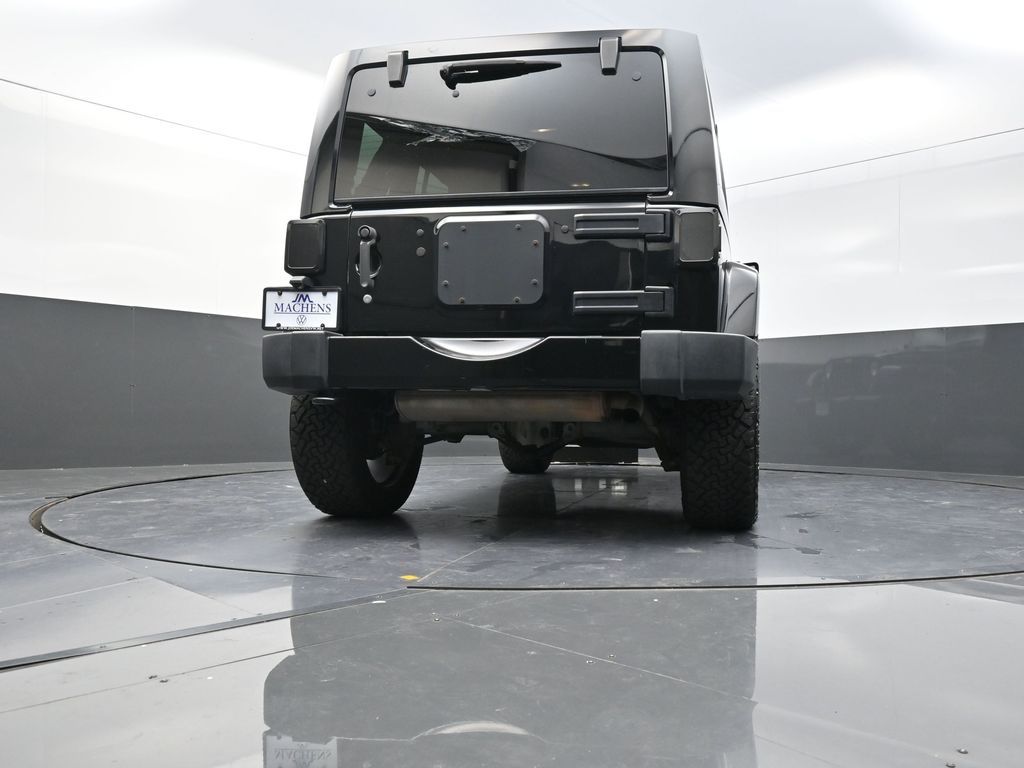 2016 Jeep Wrangler Unlimited Sahara photo 23