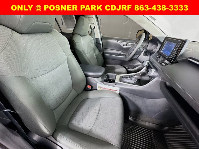 2022 Toyota RAV4 XLE photo 26