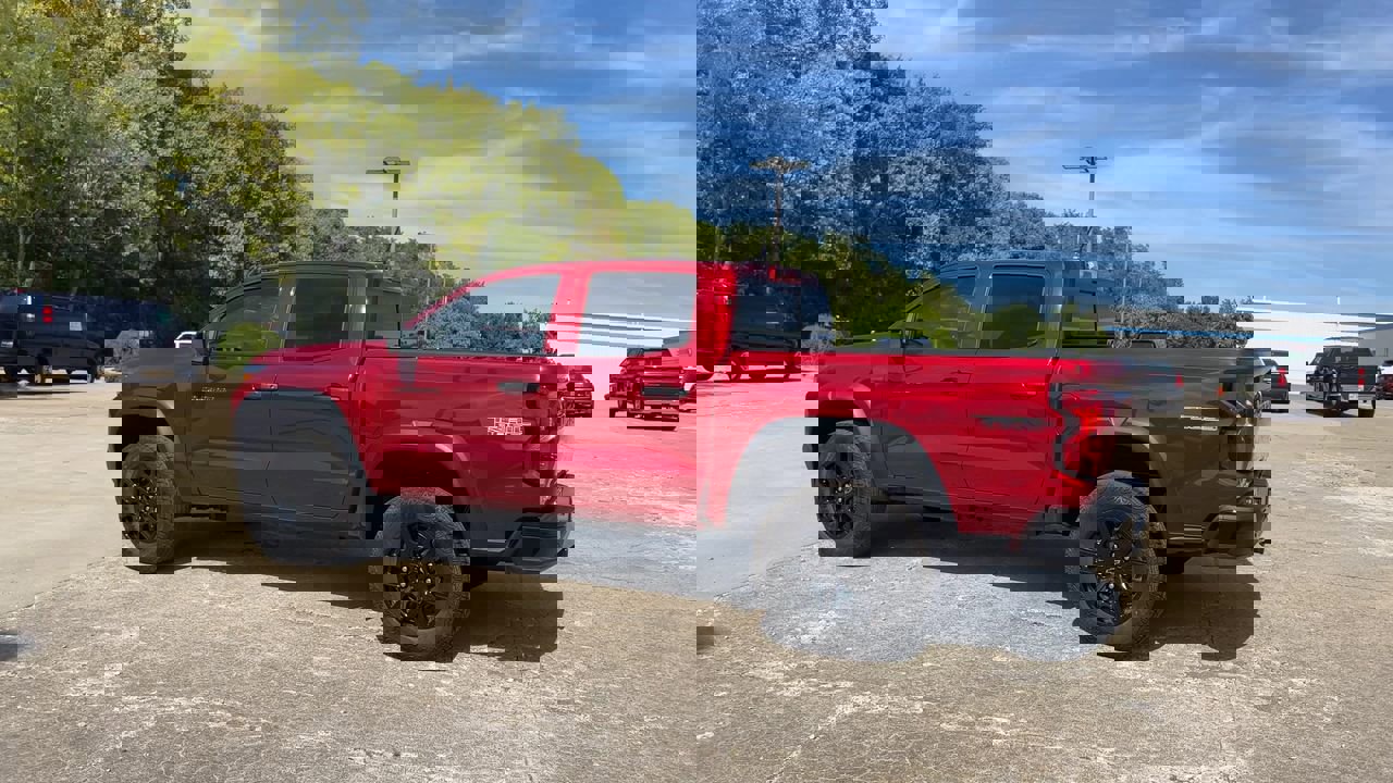 2026 Chevrolet Colorado Trail Boss photo 3