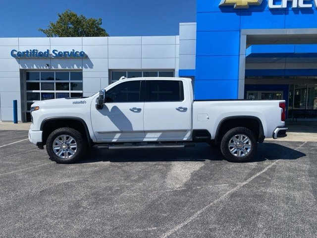 2024 Chevrolet Silverado 2500HD High Country photo 2