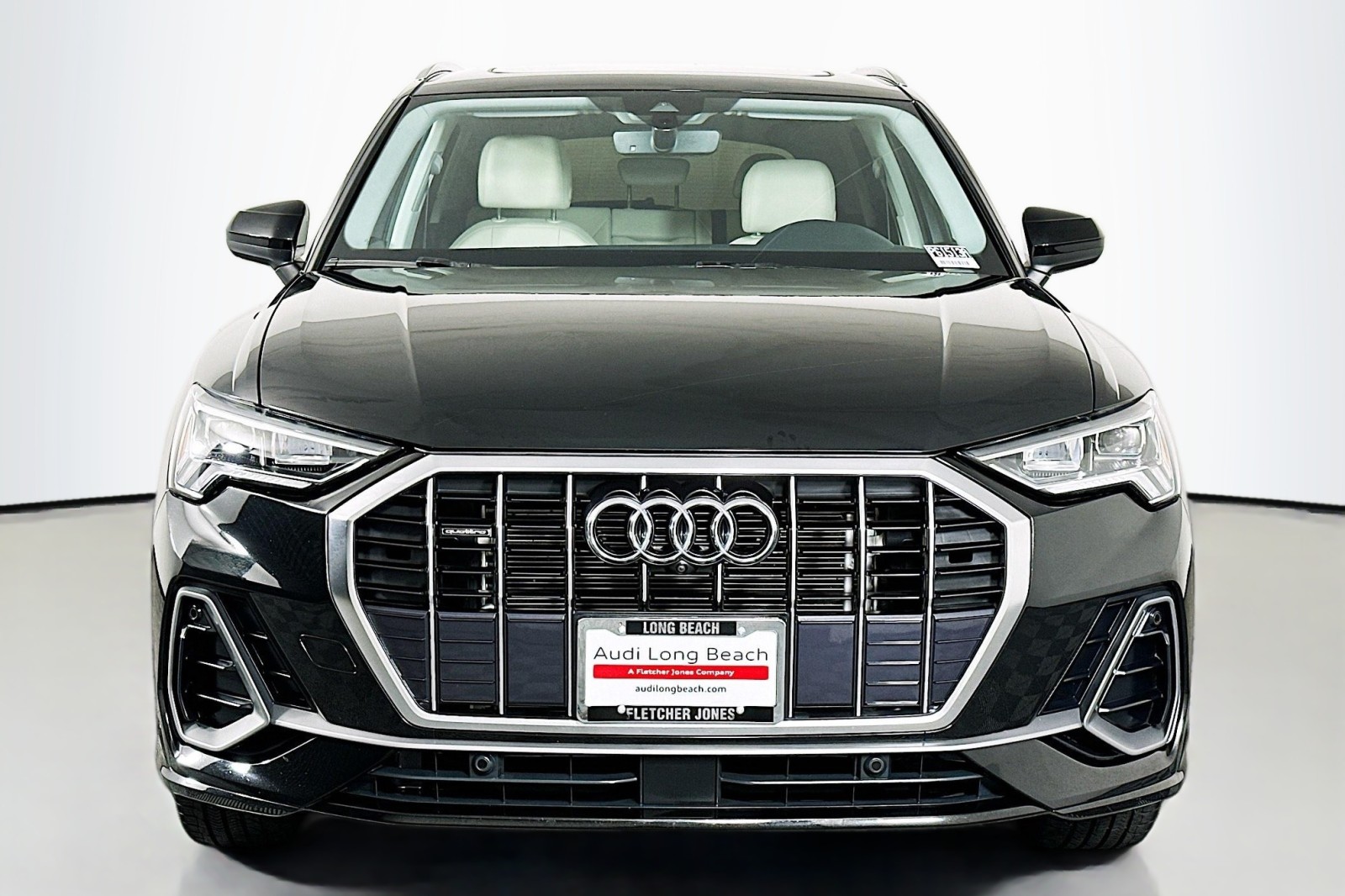 2024 Audi Q3 S line Premium Plus photo 2