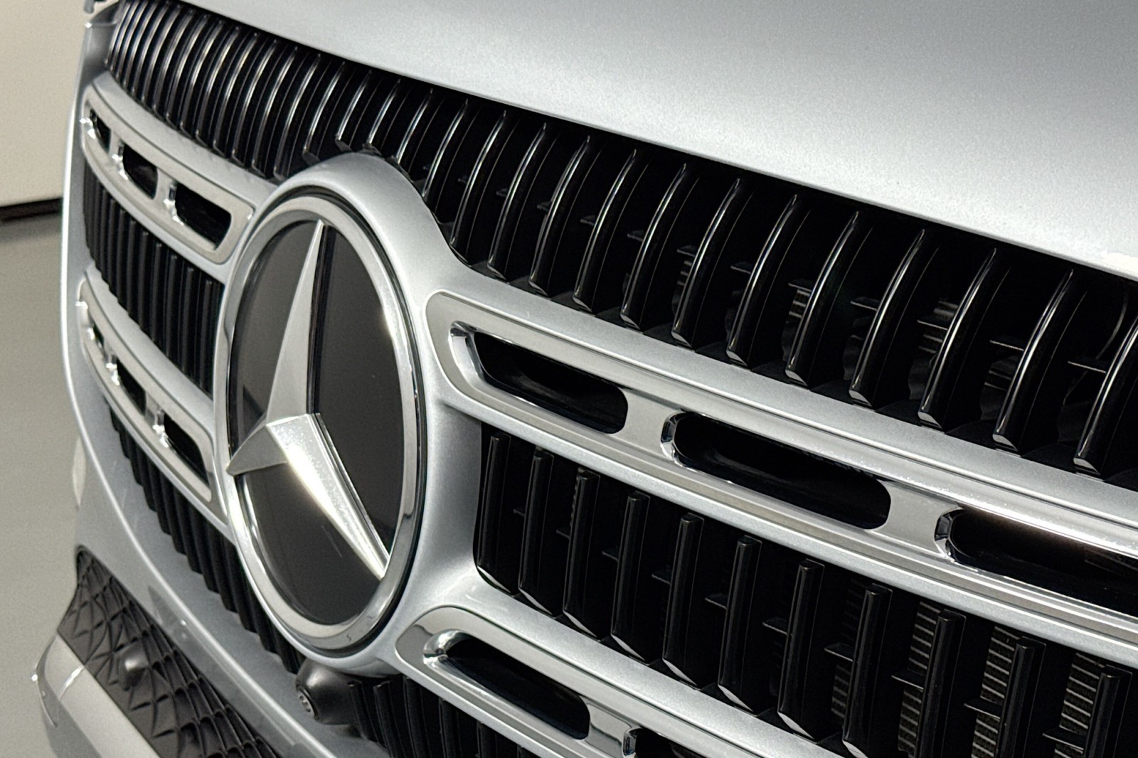 2025 Mercedes Benz GLE 350 4MATIC photo 9