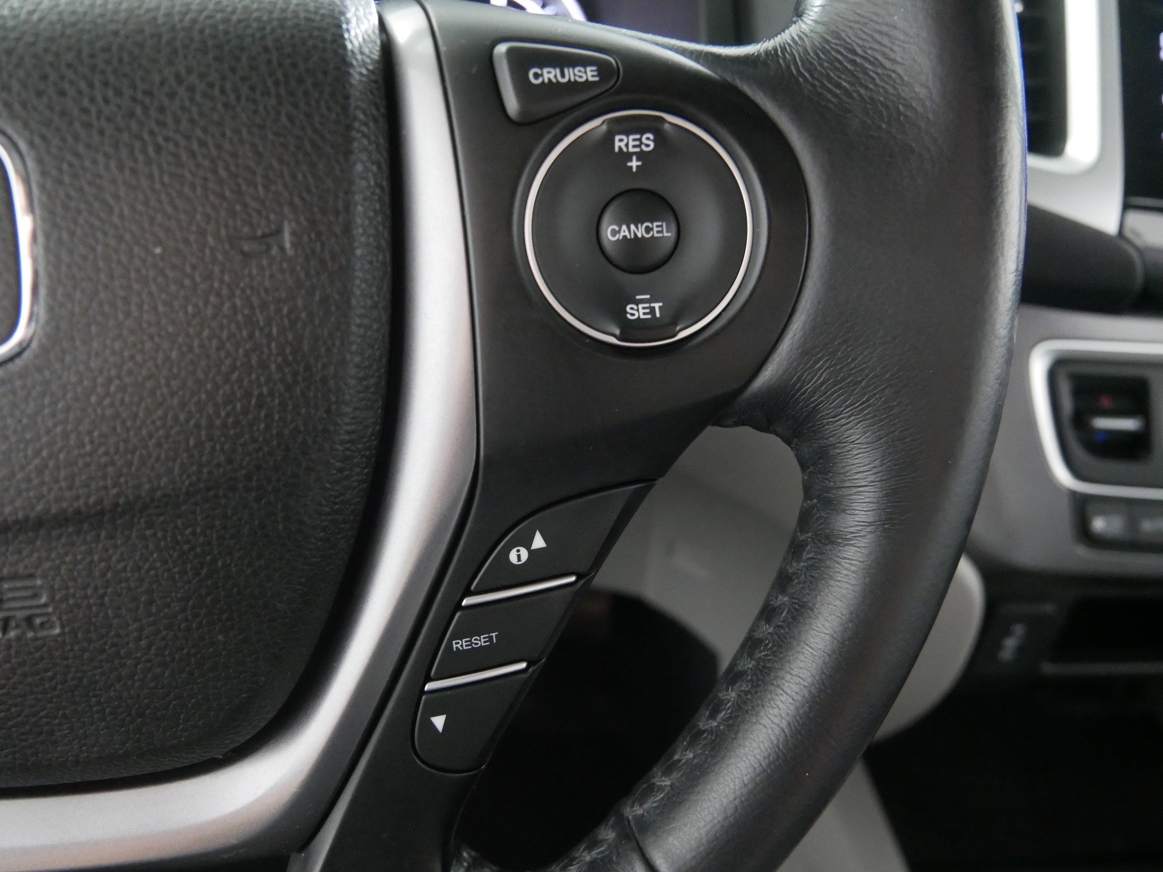 2017 Honda Pilot EX-L photo 26