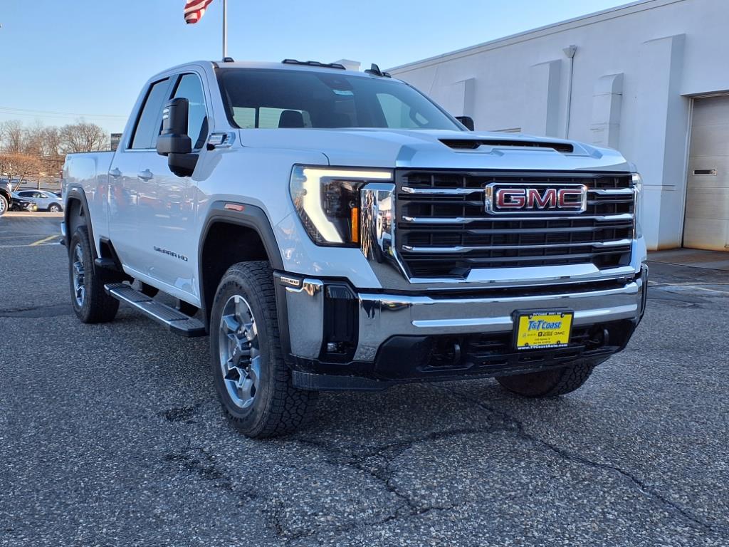 2025 Gmc Sierra 2500 HD SLE photo 3