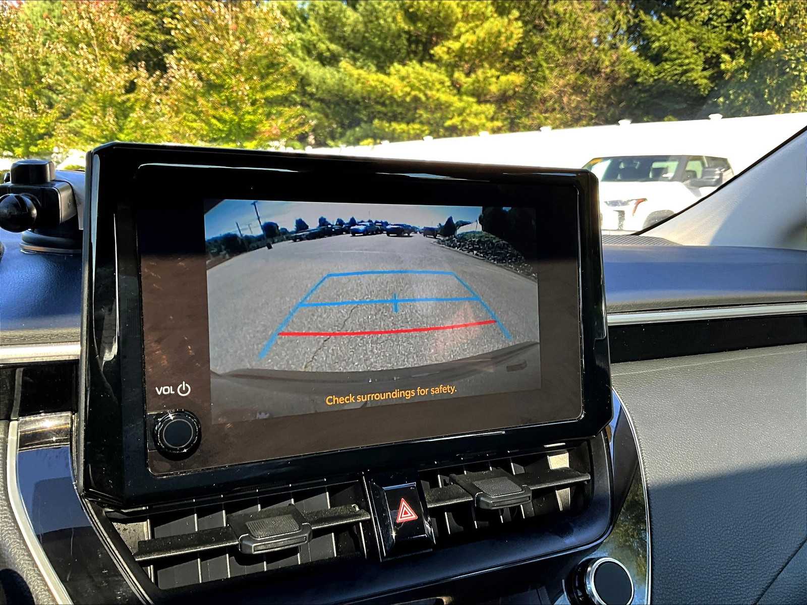 2024 Toyota Corolla LE photo 18