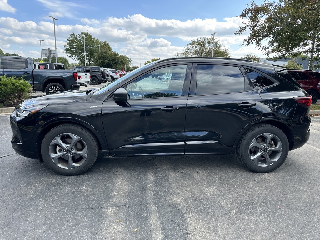 2023 Ford Escape ST-Line photo 5