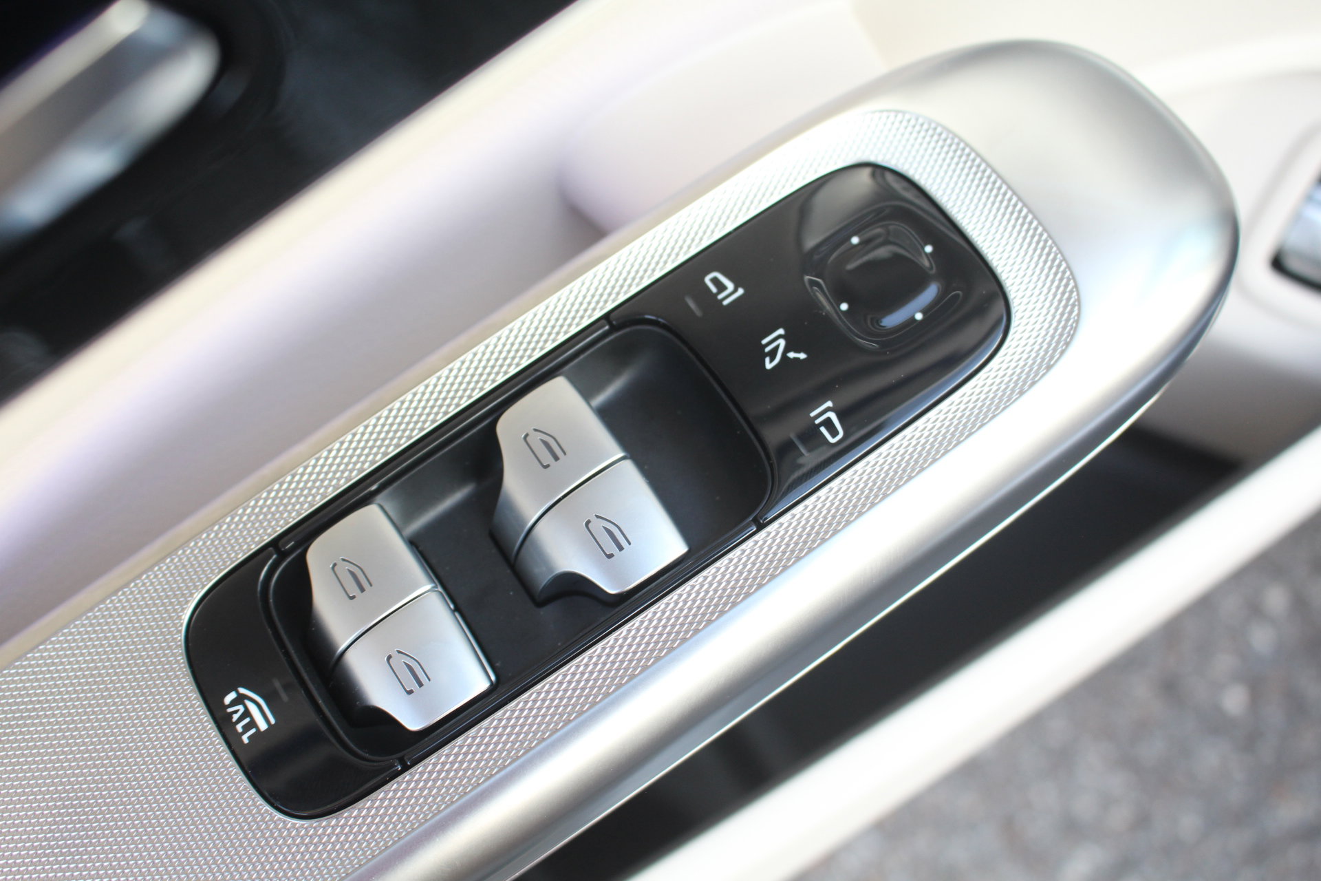 2026 Mercedes Benz CLE 300 4MATIC photo 9