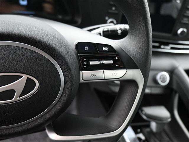 2025 Hyundai Elantra SE photo 17