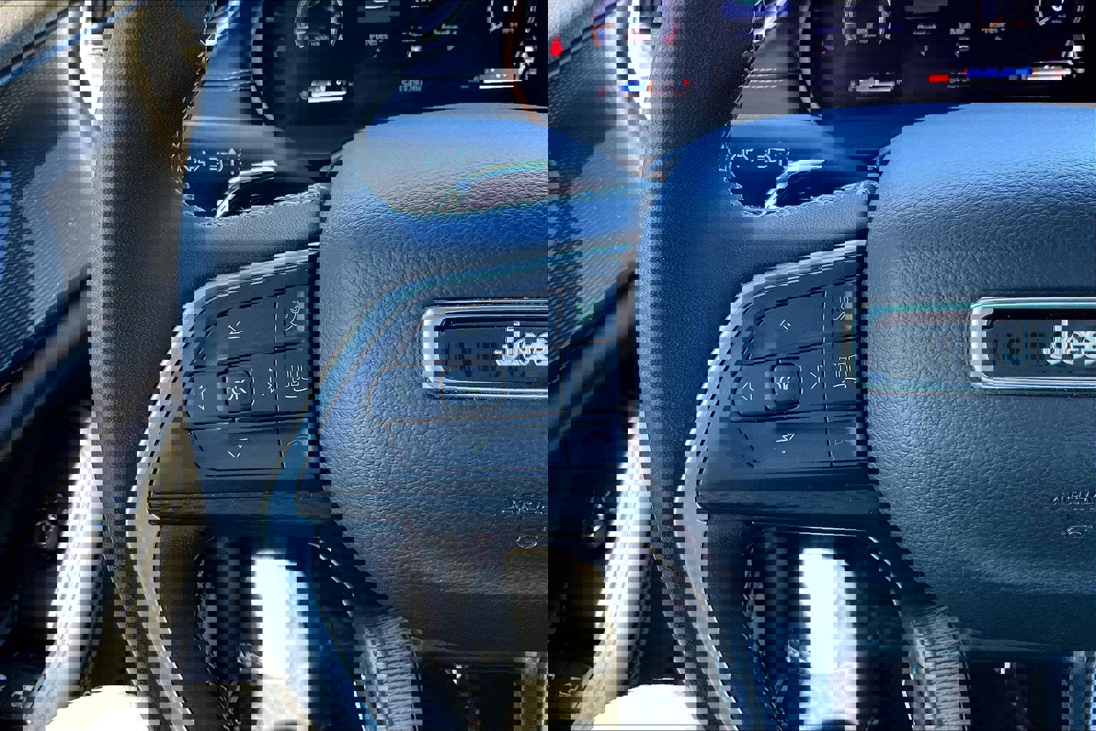 2023 Jeep Grand Cherokee Altitude photo 15