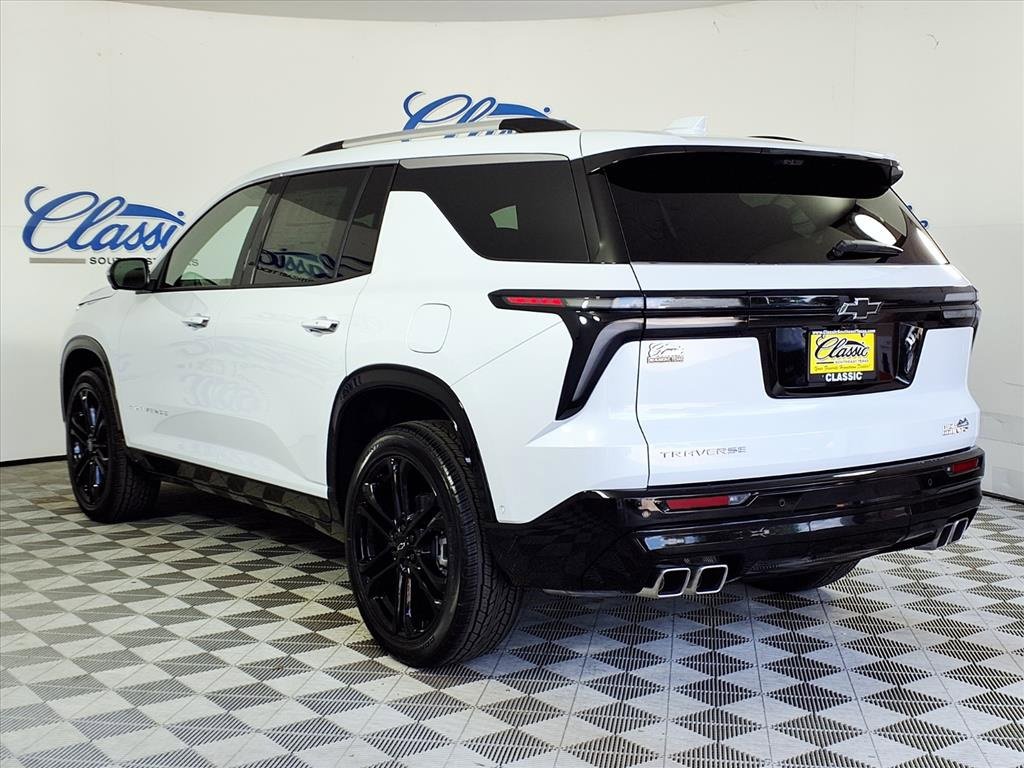 2026 Chevrolet Traverse High Country photo 2