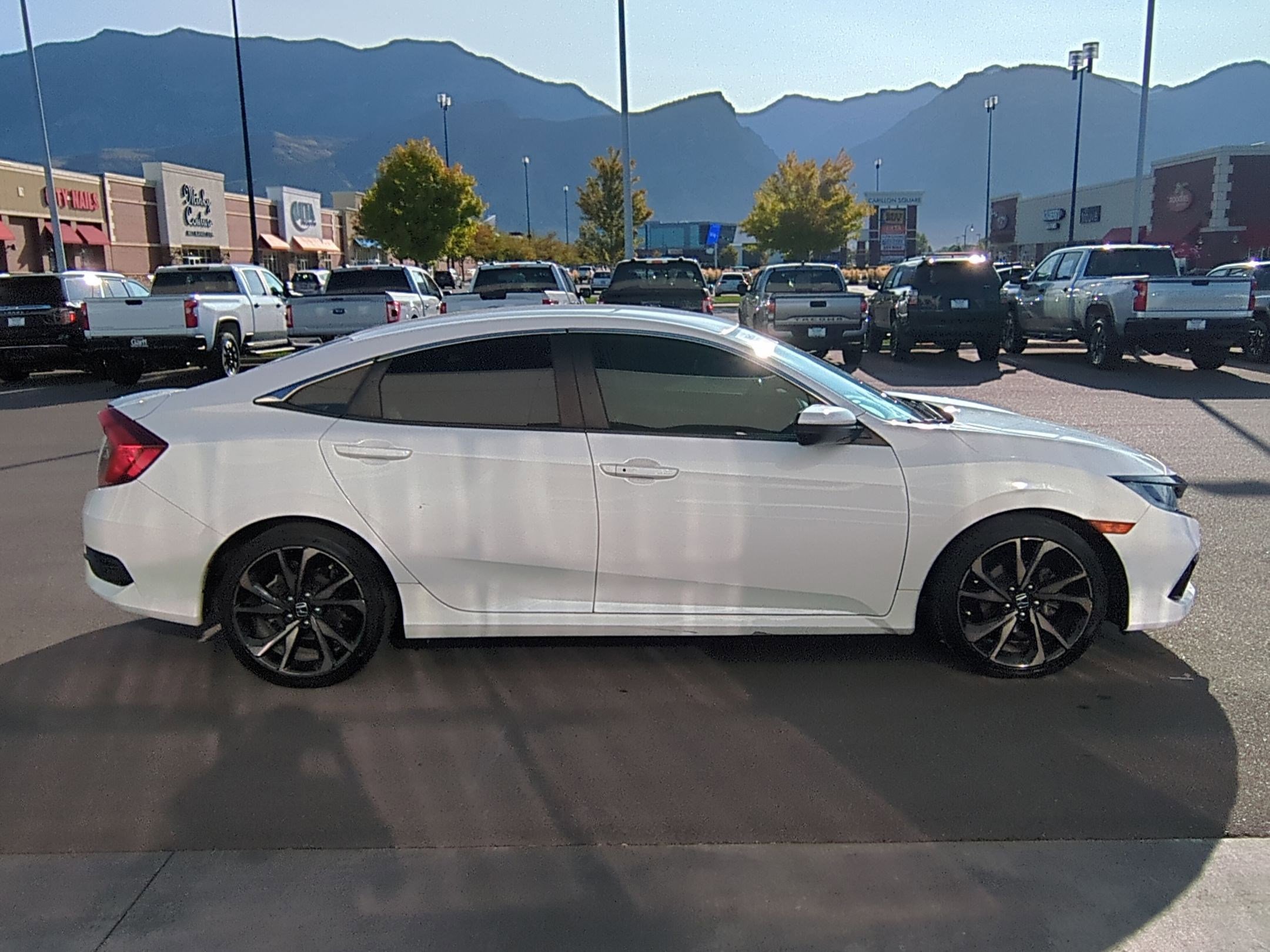 2020 Honda Civic Sport photo 2