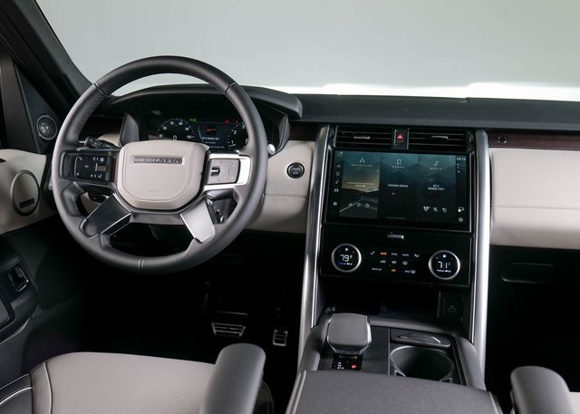 2024 Land Rover Discovery SE photo 9