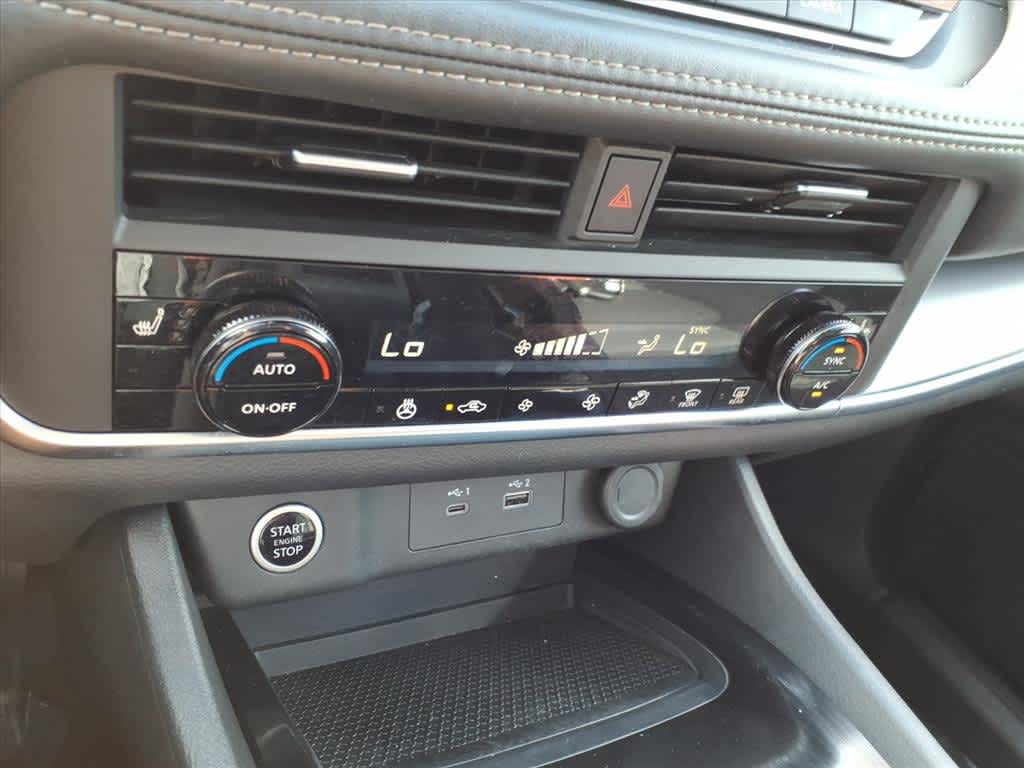 2023 Nissan Rogue SV photo 20