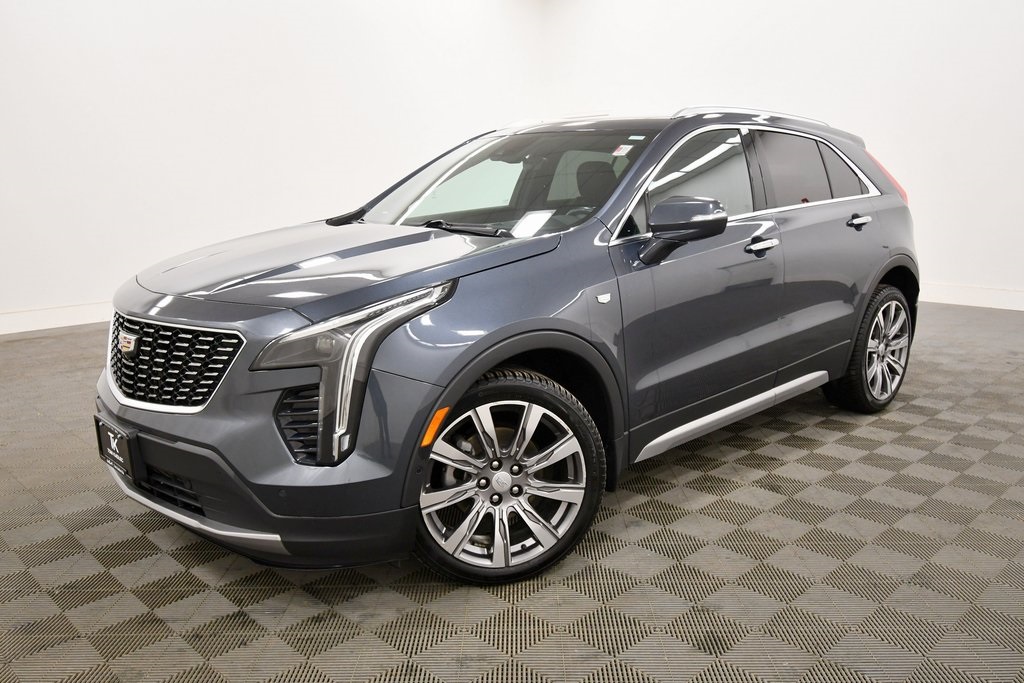 Used 2019 Cadillac XT4 Premium Luxury with VIN 1GYFZDR45KF192572 for sale in Rochester, Minnesota