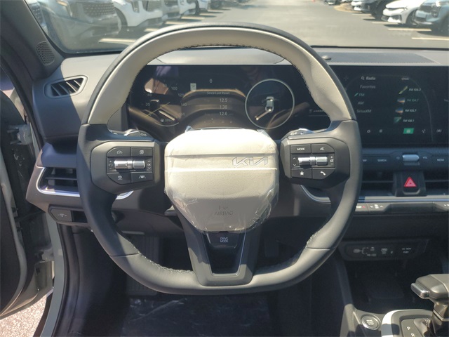 2025 Kia K4 GT-Line photo 11