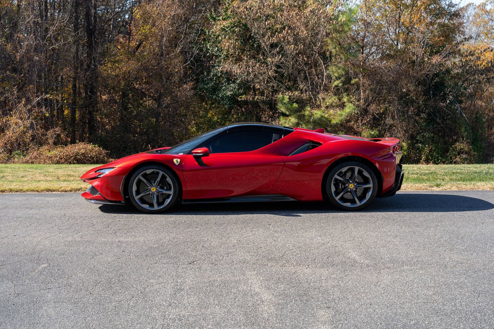 2024 Ferrari SF90 Spider Base photo 3