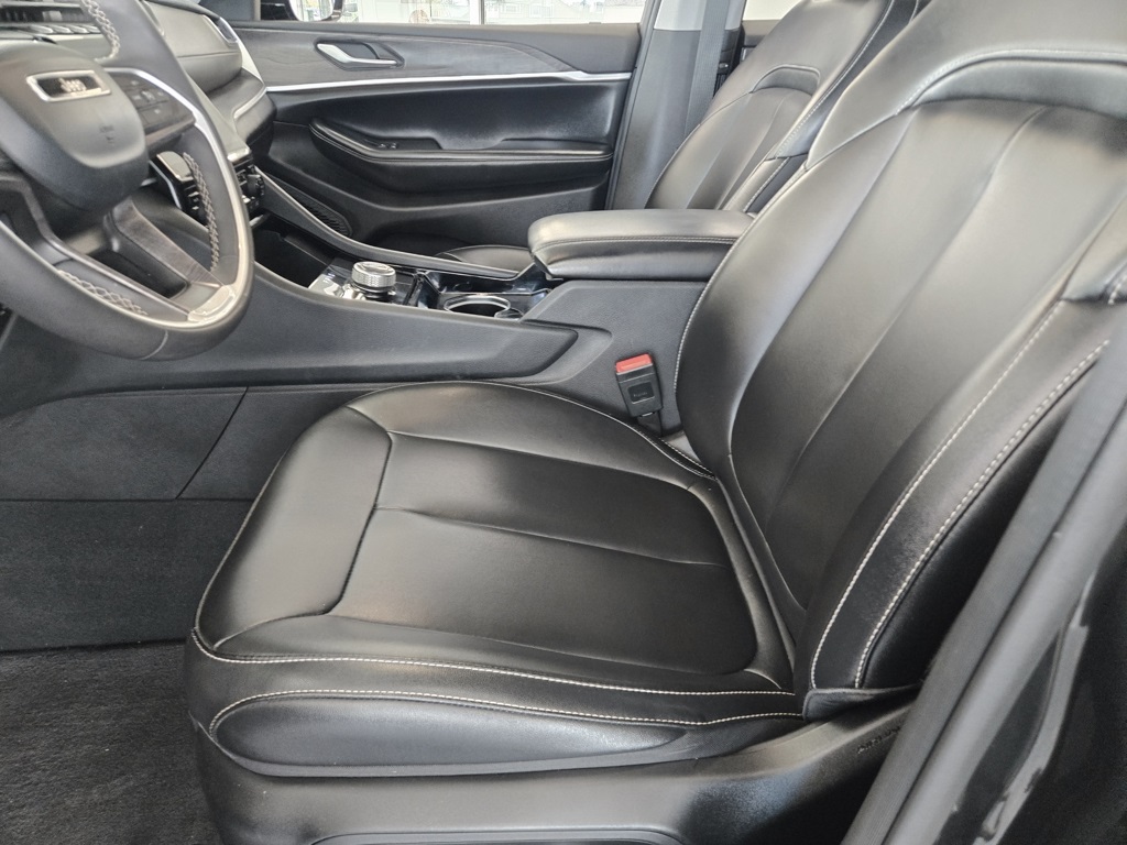 2023 Jeep Grand Cherokee Limited photo 18