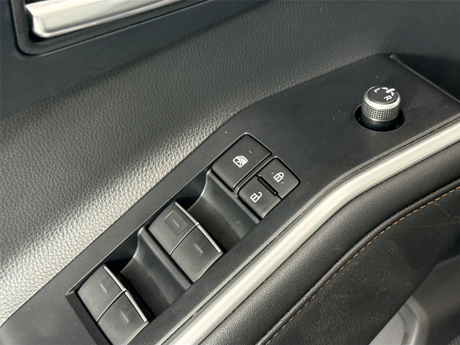 2023 Toyota Highlander Hybrid Bronze Edition photo 26