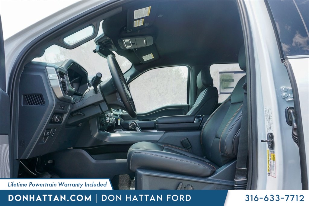 2025 Ford F-150 Lariat photo 2
