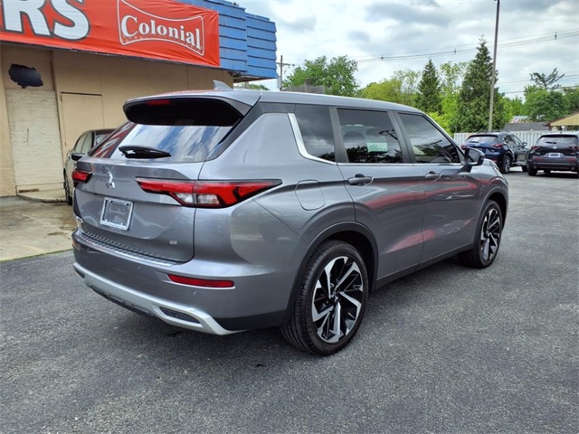 2022 Mitsubishi Outlander SE photo 4