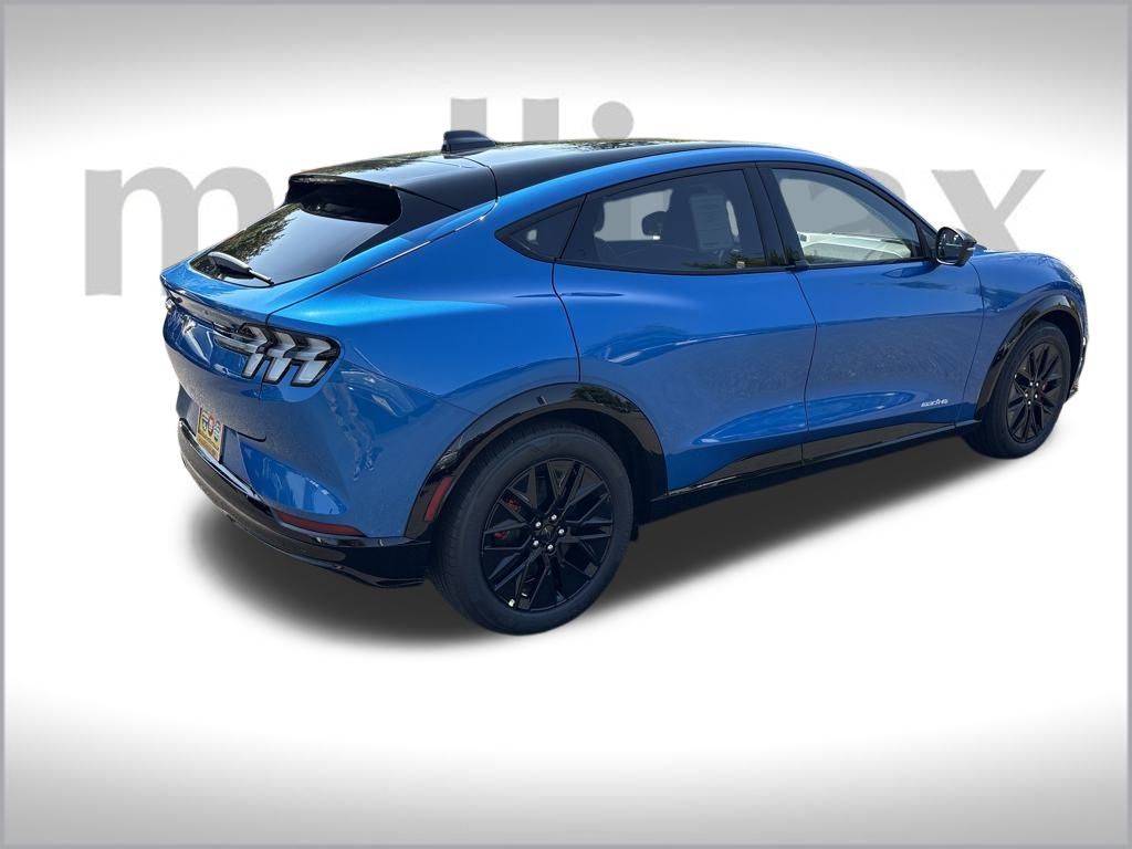 2025 Ford Mustang Mach-E Premium photo 3