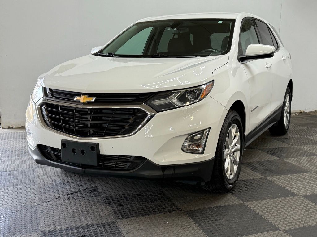 2018 Chevrolet Equinox LT photo 3